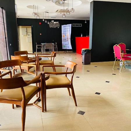 Surya Boutique Hotel Klang Buitenkant foto
